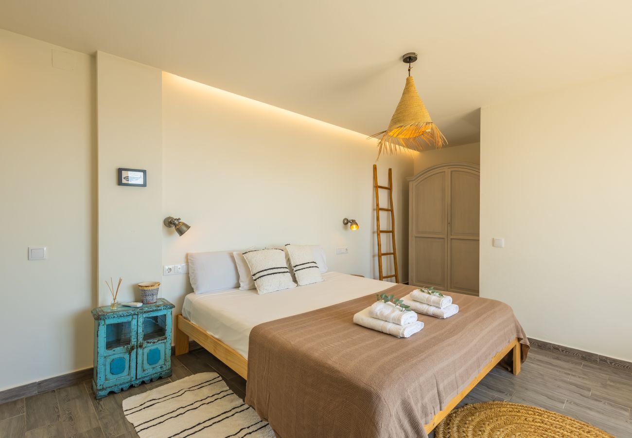 Apartamento en Tarifa - Espacio, terrazas y piscina cerca del centro