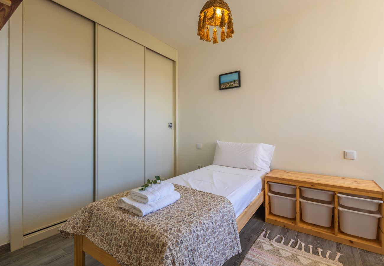 Apartamento en Tarifa - Espacio, terrazas y piscina cerca del centro