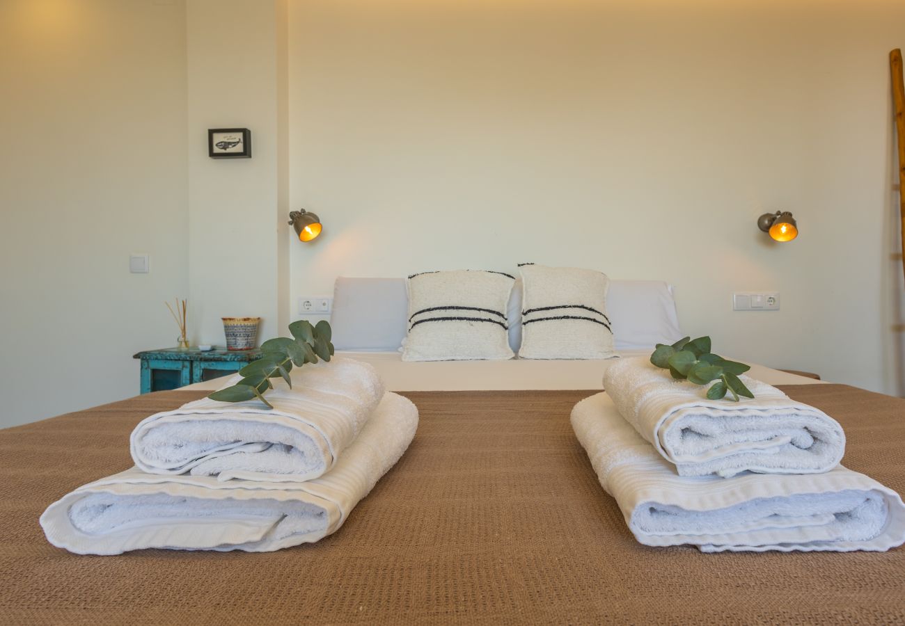 Apartamento en Tarifa - Espacio, terrazas y piscina cerca del centro
