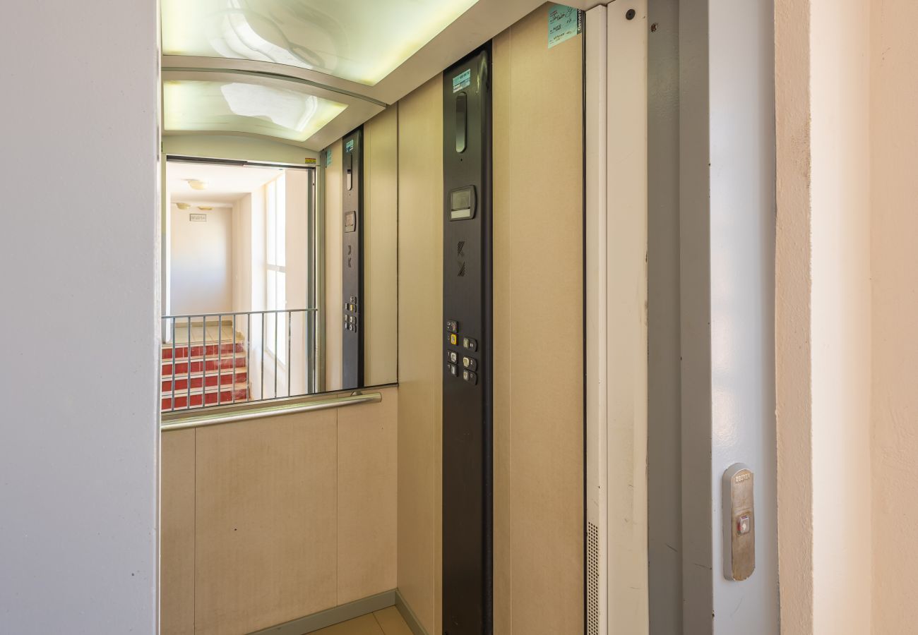 Apartamento en Tarifa - Espacio, terrazas y piscina cerca del centro