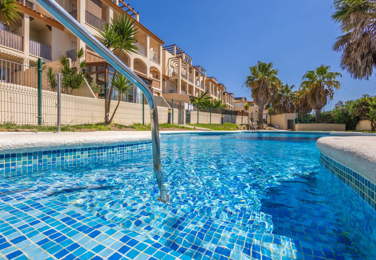 Apartamento en Tarifa - Espacio, terrazas y piscina cerca del centro