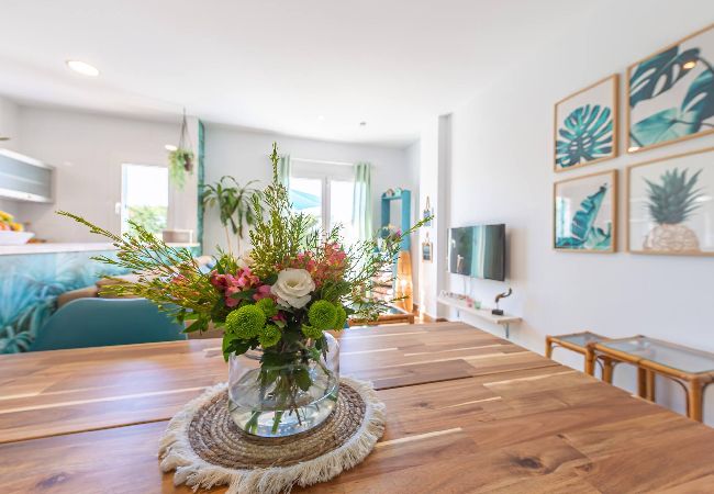 Apartment in Tarifa - Sunny and wind sheltered garden - Fiberglass WIFI  Apartment in Tarifa - Sunny and wind sheltered garden - Fiberglass WIFI