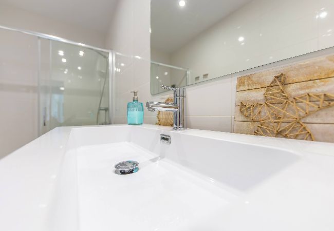 Apartment in Tarifa - Sunny and wind sheltered garden - Fiberglass WIFI  Apartment in Tarifa - Sunny and wind sheltered garden - Fiberglass WIFI