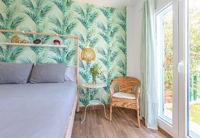 Apartment in Tarifa - Sunny and wind sheltered garden - Fiberglass WIFI  Apartment in Tarifa - Sunny and wind sheltered garden - Fiberglass WIFI