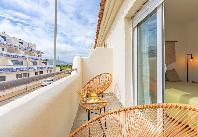 Apartment in Tarifa - Beach at 350m, Pool, Chillout Patio and Fibre WIFI  Apartment in Tarifa - Beach at 350m, Pool, Chillout Patio and Fibre WIFI