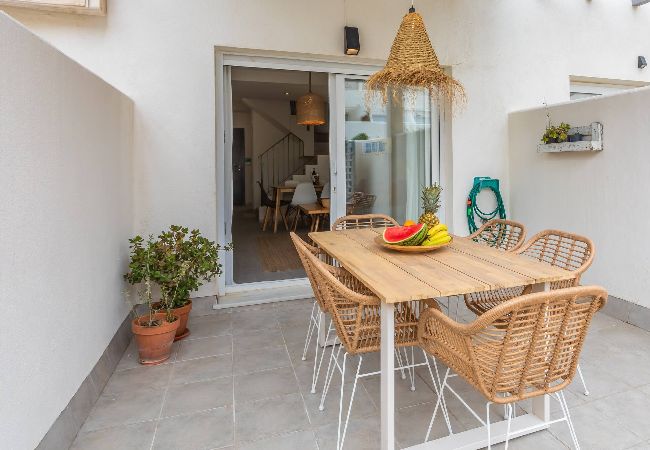 Apartment in Tarifa - Beach at 350m, Pool, Chillout Patio and Fibre WIFI  Apartment in Tarifa - Beach at 350m, Pool, Chillout Patio and Fibre WIFI