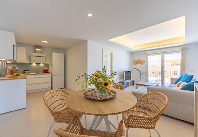 Apartment in Tarifa - Ventura – Central, Pool, Balcony, WiFi and Parking Apartment in Tarifa - Ventura – Central, Pool, Balcony, WiFi and Parking