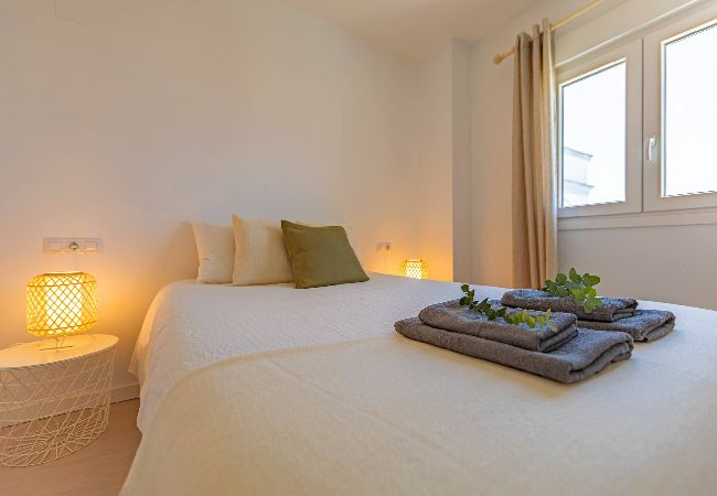 Apartment in Tarifa - Ventura – Central, Pool, Balcony, WiFi and Parking Apartment in Tarifa - Ventura – Central, Pool, Balcony, WiFi and Parking