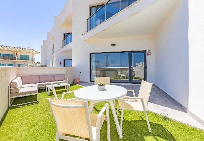  in Tarifa - Spacious terrace, pool, private garage, and fiber internet