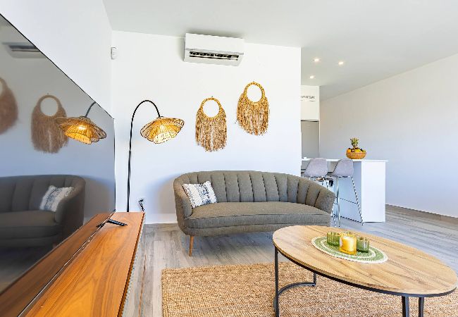 Residence in Tarifa - Spacious terrace, pool, private garage, and fiber internet Residence in Tarifa - Spacious terrace, pool, private garage, and fiber internet