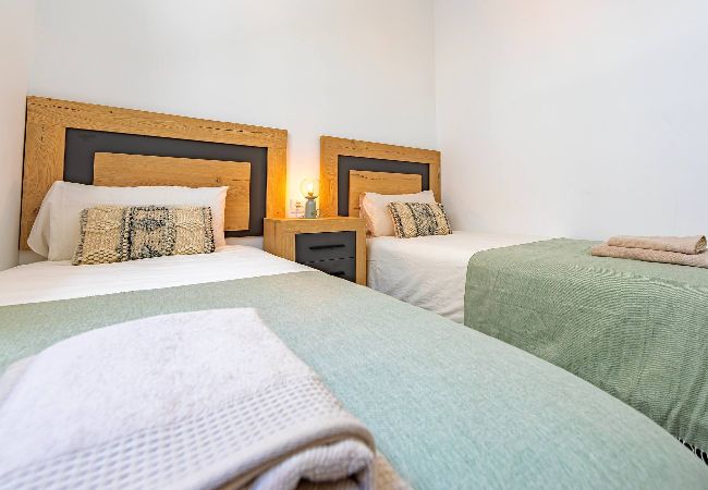 Residence in Tarifa - Spacious terrace, pool, private garage, and fiber internet Residence in Tarifa - Spacious terrace, pool, private garage, and fiber internet