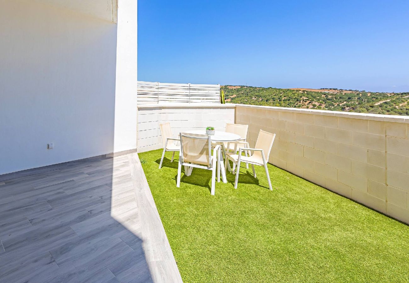 Residence in Tarifa - Spacious terrace, pool, private garage, and fiber internet