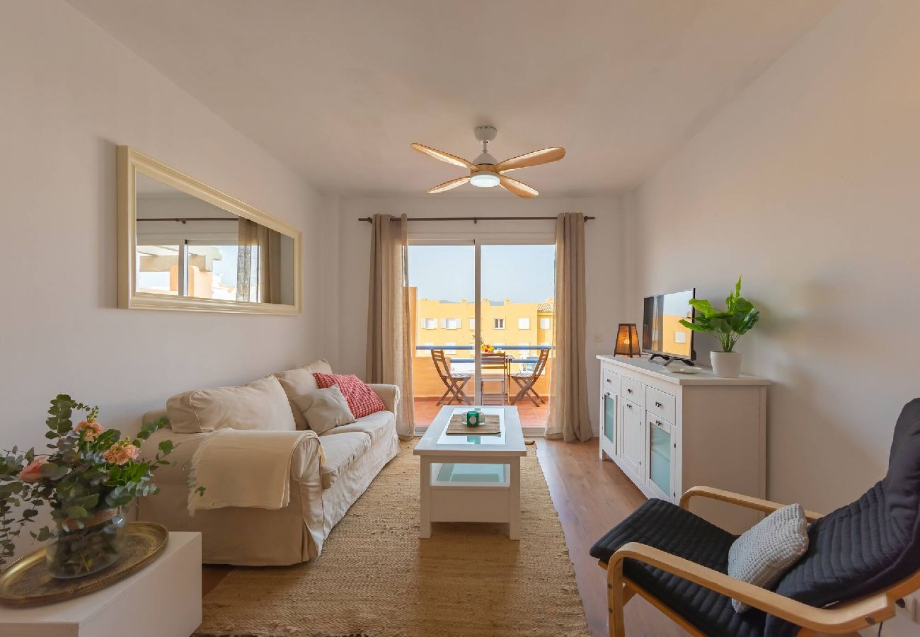 Apartment in Tarifa - Beachfront, pool, terrace & WIFI - *SimplyTarifa* 