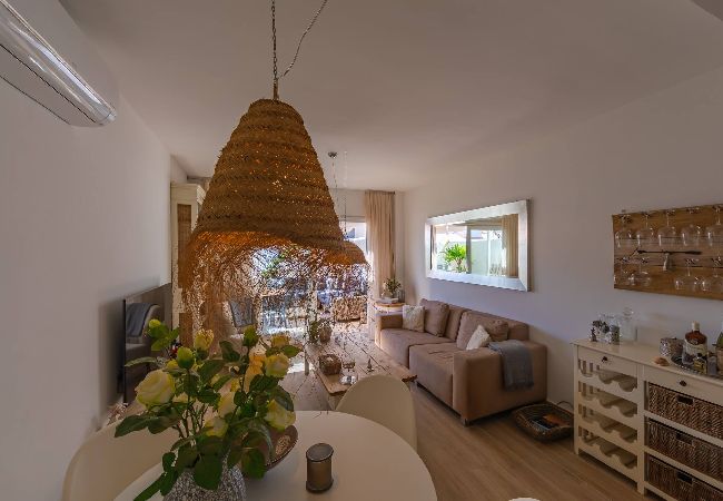 Apartment in Tarifa - Terrace, pool, near beach & home office (Fibre)  Apartment in Tarifa - Terrace, pool, near beach & home office (Fibre)