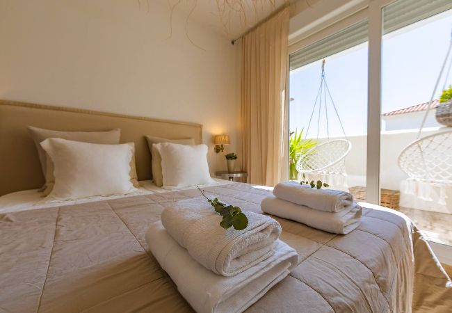 Apartment in Tarifa - Terrace, pool, near beach & home office (Fibre)  Apartment in Tarifa - Terrace, pool, near beach & home office (Fibre)