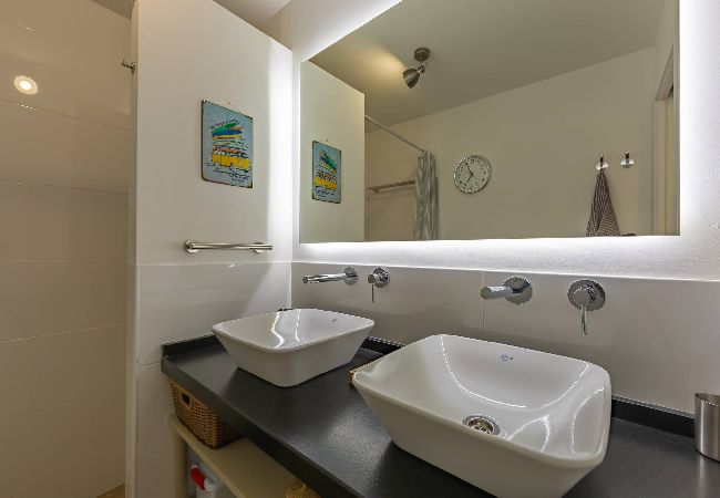 Apartment in Tarifa - Terrace, pool, near beach & home office (Fibre)  Apartment in Tarifa - Terrace, pool, near beach & home office (Fibre)