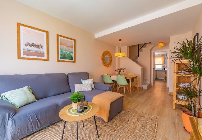 Apartment in Tarifa - Beachfront, pool, terrace, garage & fibre internet  Apartment in Tarifa - Beachfront, pool, terrace, garage & fibre internet