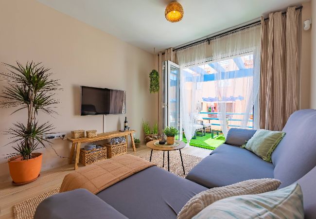 Apartment in Tarifa - Beachfront, pool, terrace, garage & fibre internet  Apartment in Tarifa - Beachfront, pool, terrace, garage & fibre internet