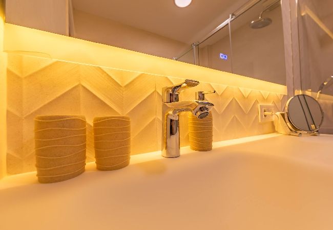 Apartment in Tarifa - Beachfront, pool, terrace, garage & fibre internet  Apartment in Tarifa - Beachfront, pool, terrace, garage & fibre internet