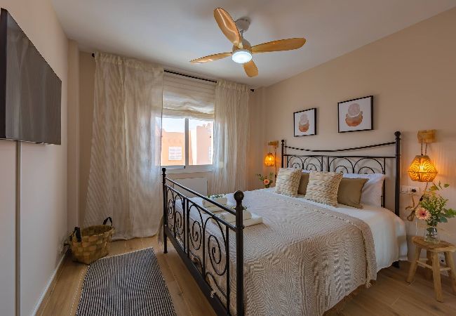 Apartment in Tarifa - Beachfront, pool, terrace, garage & fibre internet  Apartment in Tarifa - Beachfront, pool, terrace, garage & fibre internet