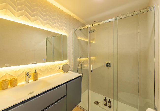 Apartment in Tarifa - Beachfront, pool, terrace, garage & fibre internet  Apartment in Tarifa - Beachfront, pool, terrace, garage & fibre internet