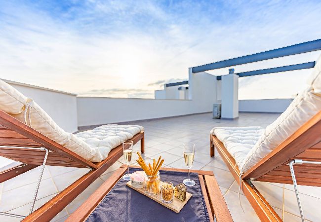 Residence in Tarifa - Panoramic Views, Terrace & Pool - Fiberglass WIFI  Residence in Tarifa - Panoramic Views, Terrace & Pool - Fiberglass WIFI