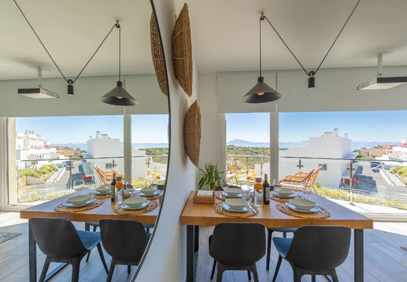 Residence in Tarifa - Panoramic Views, Terrace & Pool - Fiberglass WIFI 