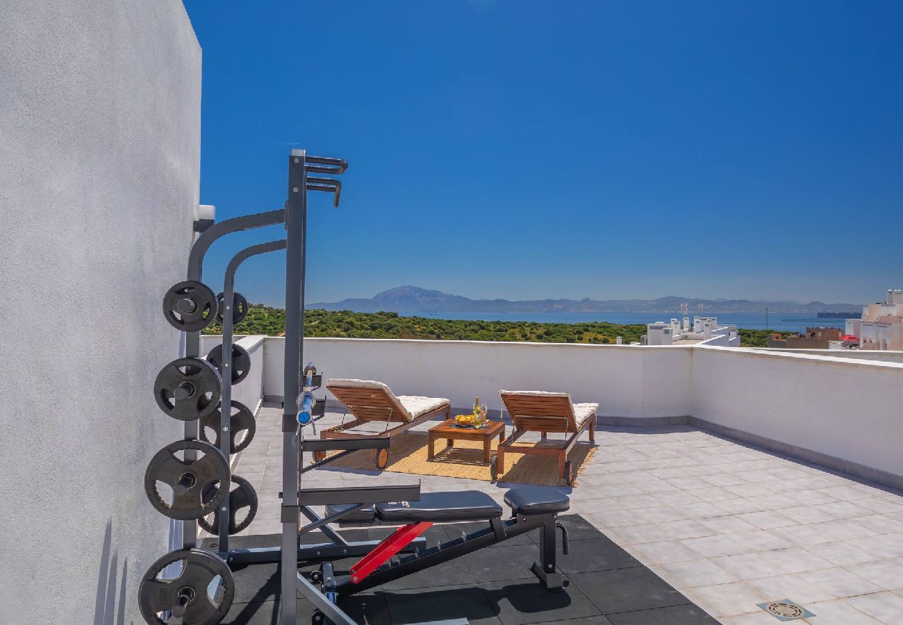 Residence in Tarifa - Panoramic Views, Terrace & Pool - Fiberglass WIFI 