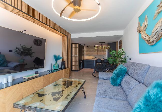 Apartment in Tarifa - Terrace, sea view, pool, parking space & fibre  Apartment in Tarifa - Terrace, sea view, pool, parking space & fibre