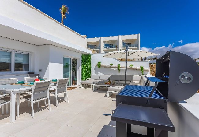 Apartment in Tarifa - Terrace, sea view, pool, parking space & fibre  Apartment in Tarifa - Terrace, sea view, pool, parking space & fibre