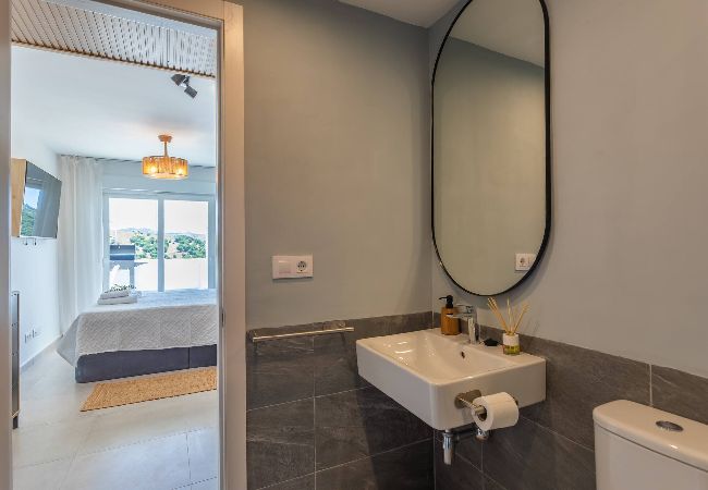 Apartment in Tarifa - Terrace, sea view, pool, parking space & fibre  Apartment in Tarifa - Terrace, sea view, pool, parking space & fibre