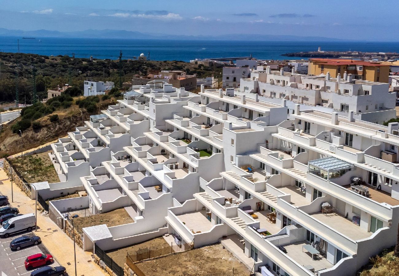 Apartment in Tarifa - Terrace, sea view, pool, parking space & fibre 