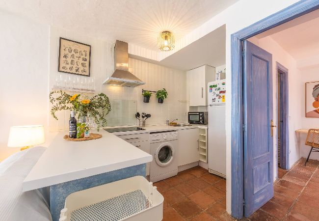 Apartment in Tarifa - 2nd line beach, garden, office & WIFI  Apartment in Tarifa - 2nd line beach, garden, office & WIFI