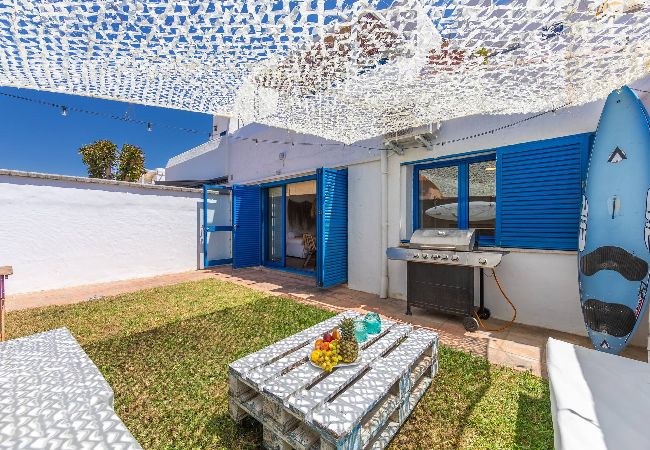 Apartment in Tarifa - 2nd line beach, garden, office & WIFI  Apartment in Tarifa - 2nd line beach, garden, office & WIFI