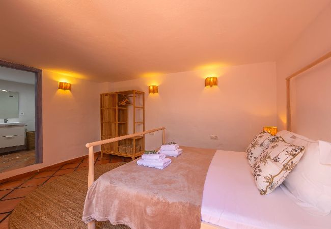 Apartment in Tarifa - 2nd line beach, garden, office & WIFI  Apartment in Tarifa - 2nd line beach, garden, office & WIFI