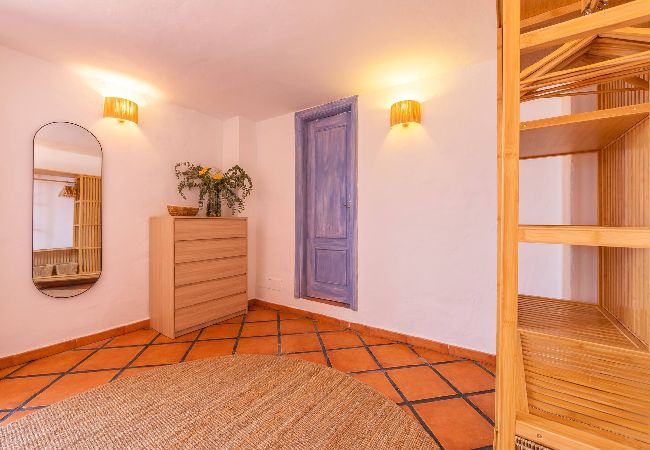 Apartment in Tarifa - 2nd line beach, garden, office & WIFI  Apartment in Tarifa - 2nd line beach, garden, office & WIFI