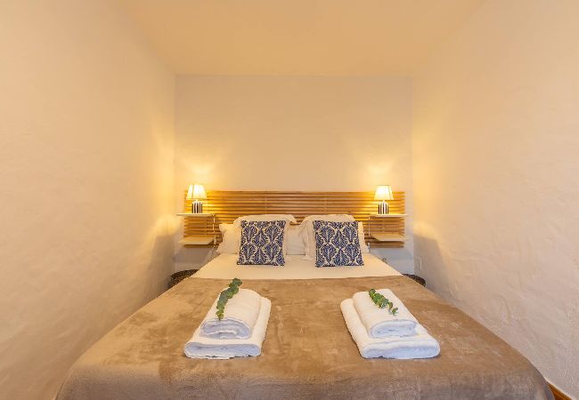 Apartment in Tarifa - 2nd line beach, garden, office & WIFI  Apartment in Tarifa - 2nd line beach, garden, office & WIFI