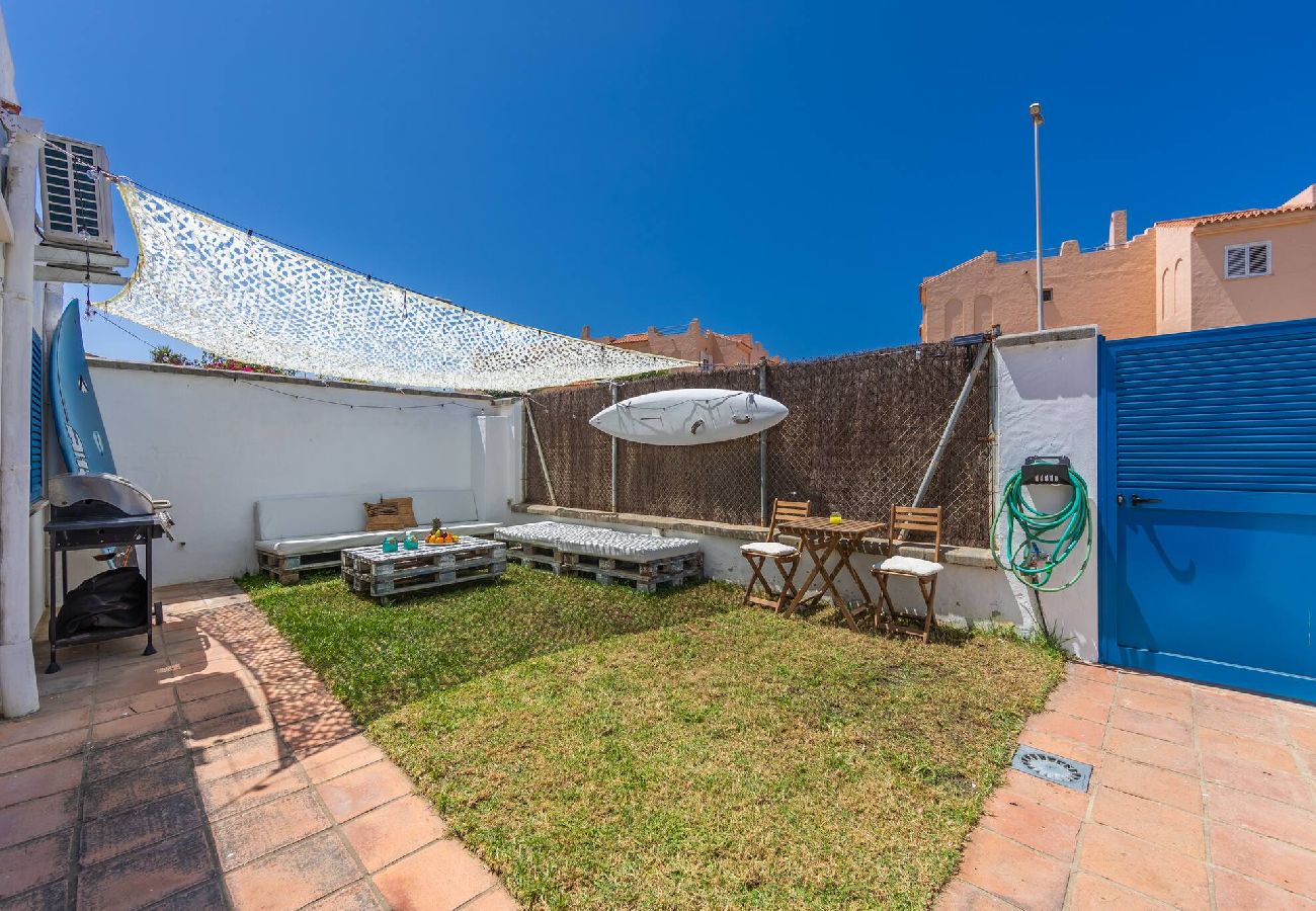 Apartment in Tarifa - 2nd line beach, garden, office & WIFI 