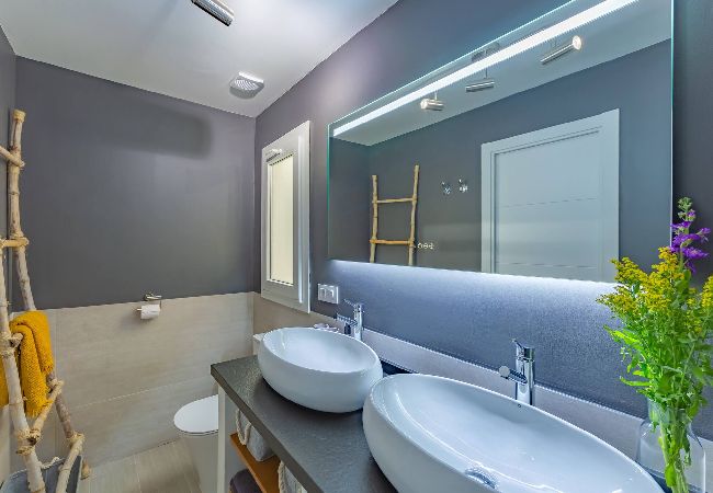 Apartment in Tarifa - Near beach, cosy terrace, pool & fibre WIFI  Apartment in Tarifa - Near beach, cosy terrace, pool & fibre WIFI