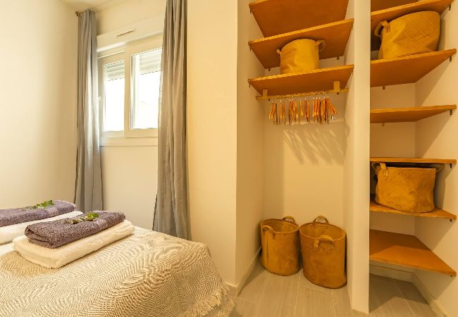 Apartment in Tarifa - Near beach, cosy terrace, pool & fibre WIFI  Apartment in Tarifa - Near beach, cosy terrace, pool & fibre WIFI