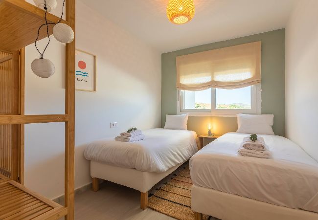 Apartment in Tarifa - Terrace with views, pool, parking space & WIFI  Apartment in Tarifa - Terrace with views, pool, parking space & WIFI