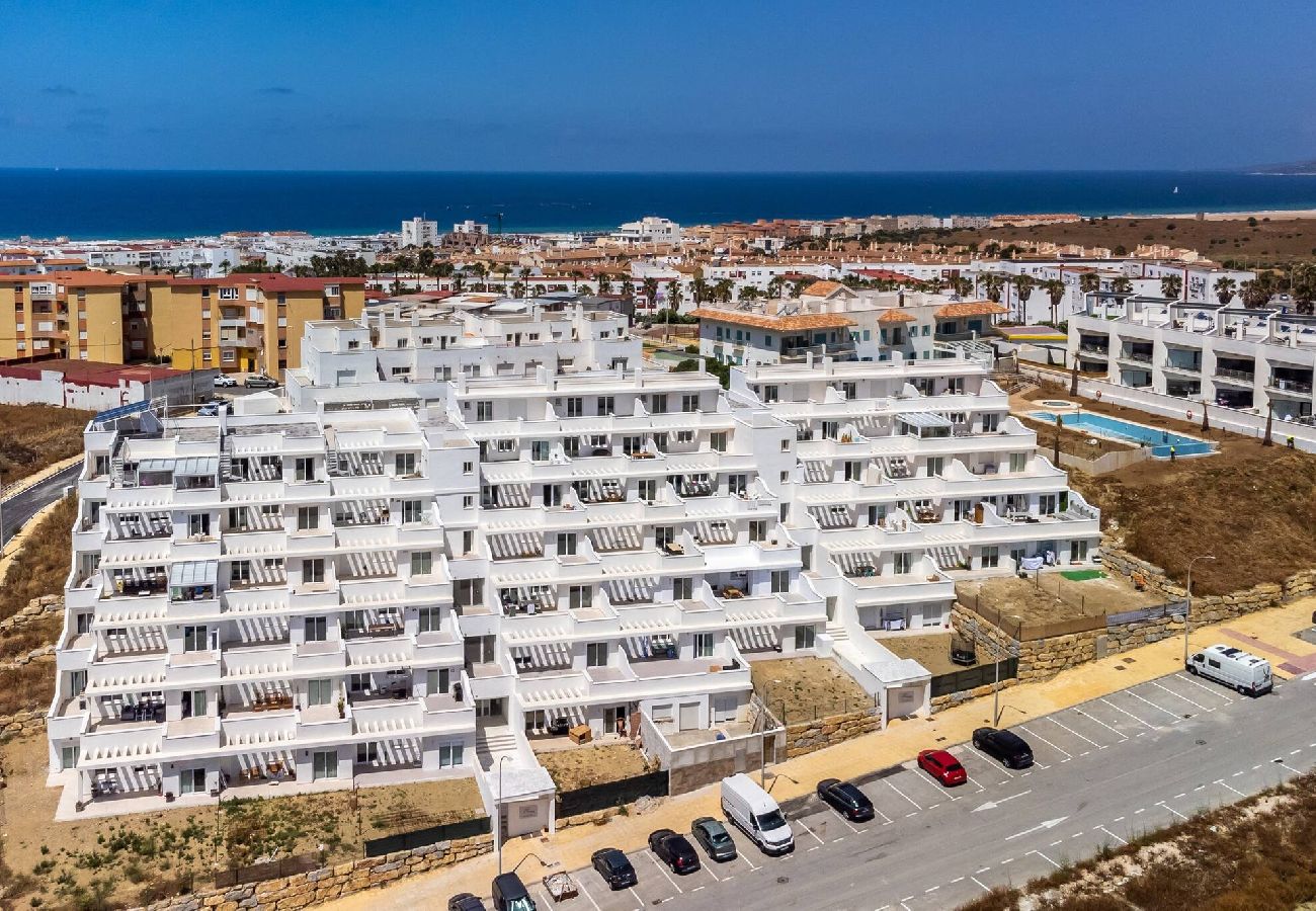 Apartment in Tarifa - Terrace with views, pool, parking space & WIFI 