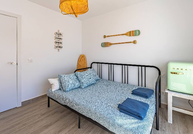 Residence in Tarifa - Africa views, 3 terraces, WIFI (fibre) and parking  Residence in Tarifa - Africa views, 3 terraces, WIFI (fibre) and parking