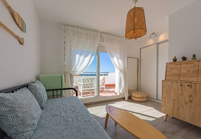 Residence in Tarifa - Africa views, 3 terraces, WIFI (fibre) and parking  Residence in Tarifa - Africa views, 3 terraces, WIFI (fibre) and parking