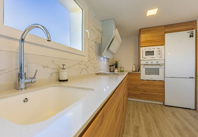 Residence in Tarifa - Africa views, 3 terraces, WIFI (fibre) and parking  Residence in Tarifa - Africa views, 3 terraces, WIFI (fibre) and parking