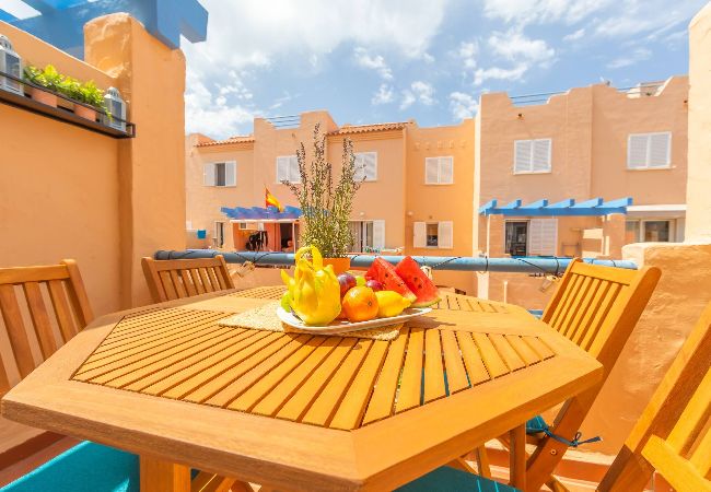 Apartment in Tarifa - Beachfront, Balcony & Pool Apartment in Tarifa - Beachfront, Balcony & Pool