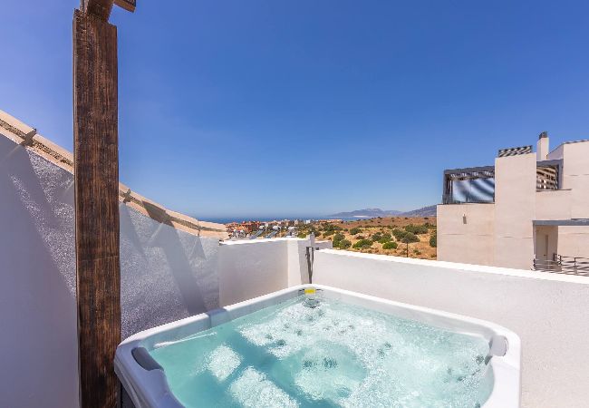 House in Cádiz - Spatious, Views, Terraces, Jacuzzi & WIFI (fibre)  House in Cádiz - Spatious, Views, Terraces, Jacuzzi & WIFI (fibre)