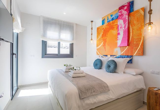 House in Cádiz - Spatious, Views, Terraces, Jacuzzi & WIFI (fibre)  House in Cádiz - Spatious, Views, Terraces, Jacuzzi & WIFI (fibre)