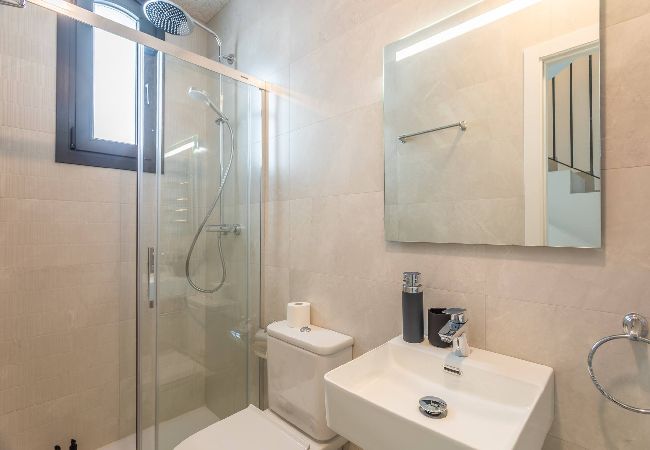 House in Cádiz - Spatious, Views, Terraces, Jacuzzi & WIFI (fibre)  House in Cádiz - Spatious, Views, Terraces, Jacuzzi & WIFI (fibre)