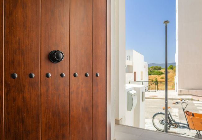 House in Cádiz - Spatious, Views, Terraces, Jacuzzi & WIFI (fibre)  House in Cádiz - Spatious, Views, Terraces, Jacuzzi & WIFI (fibre)